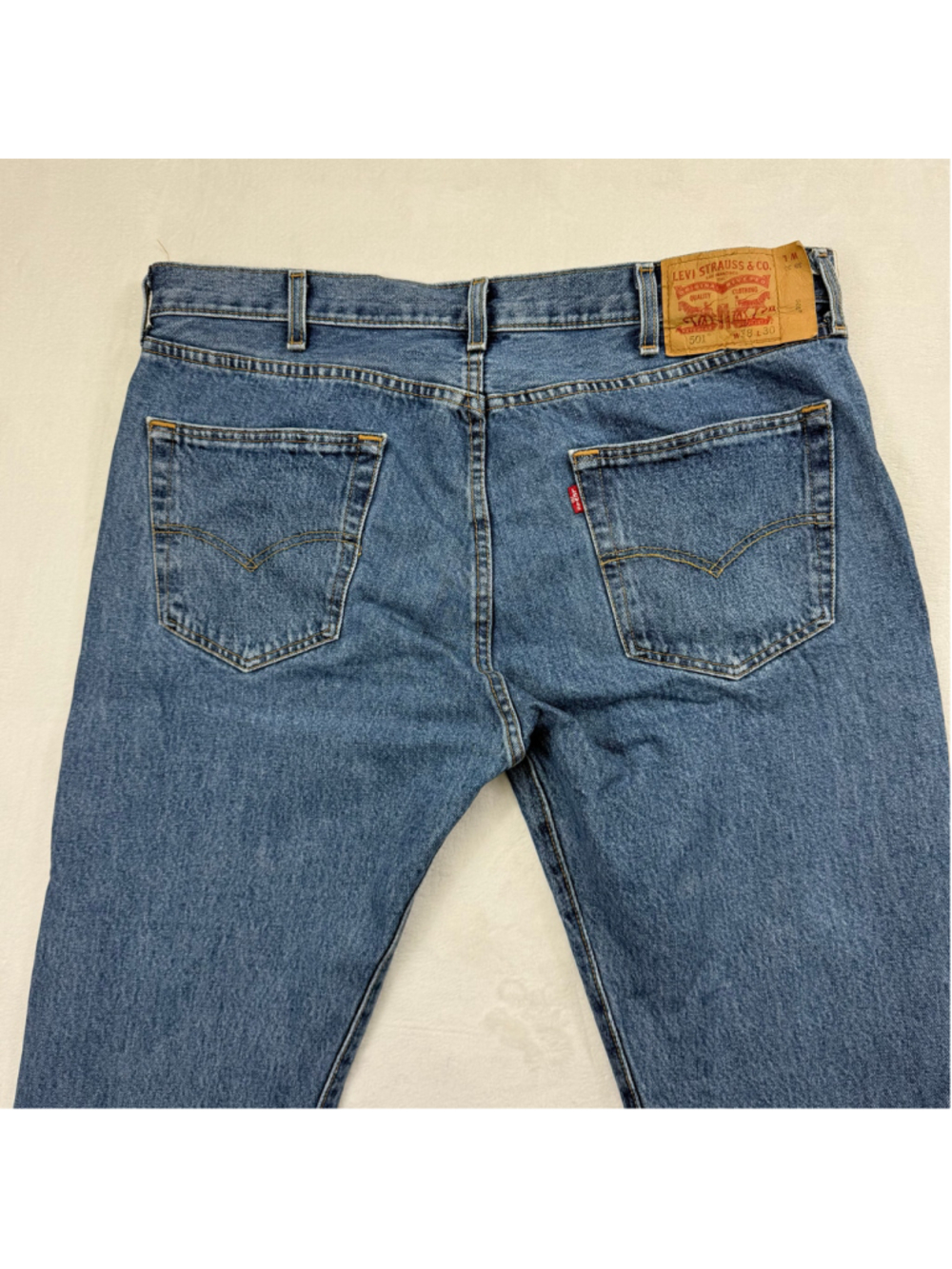 Men's Levi's 501 38x30 Button Fly Straight Leg Jeans - Picture 6 of 12